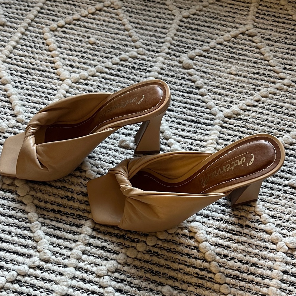L'INTERVALLE Beige Knotted Heeled Mules - Picture 3 of 3